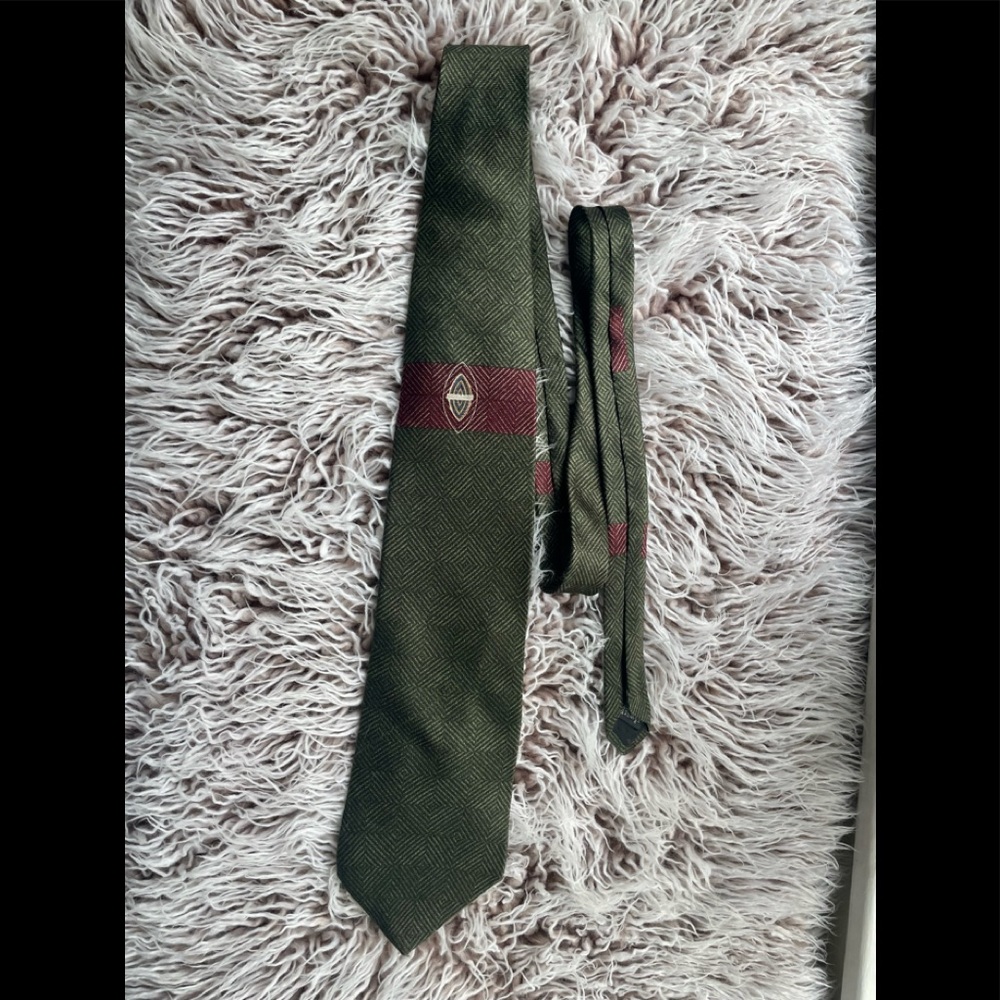 Tie